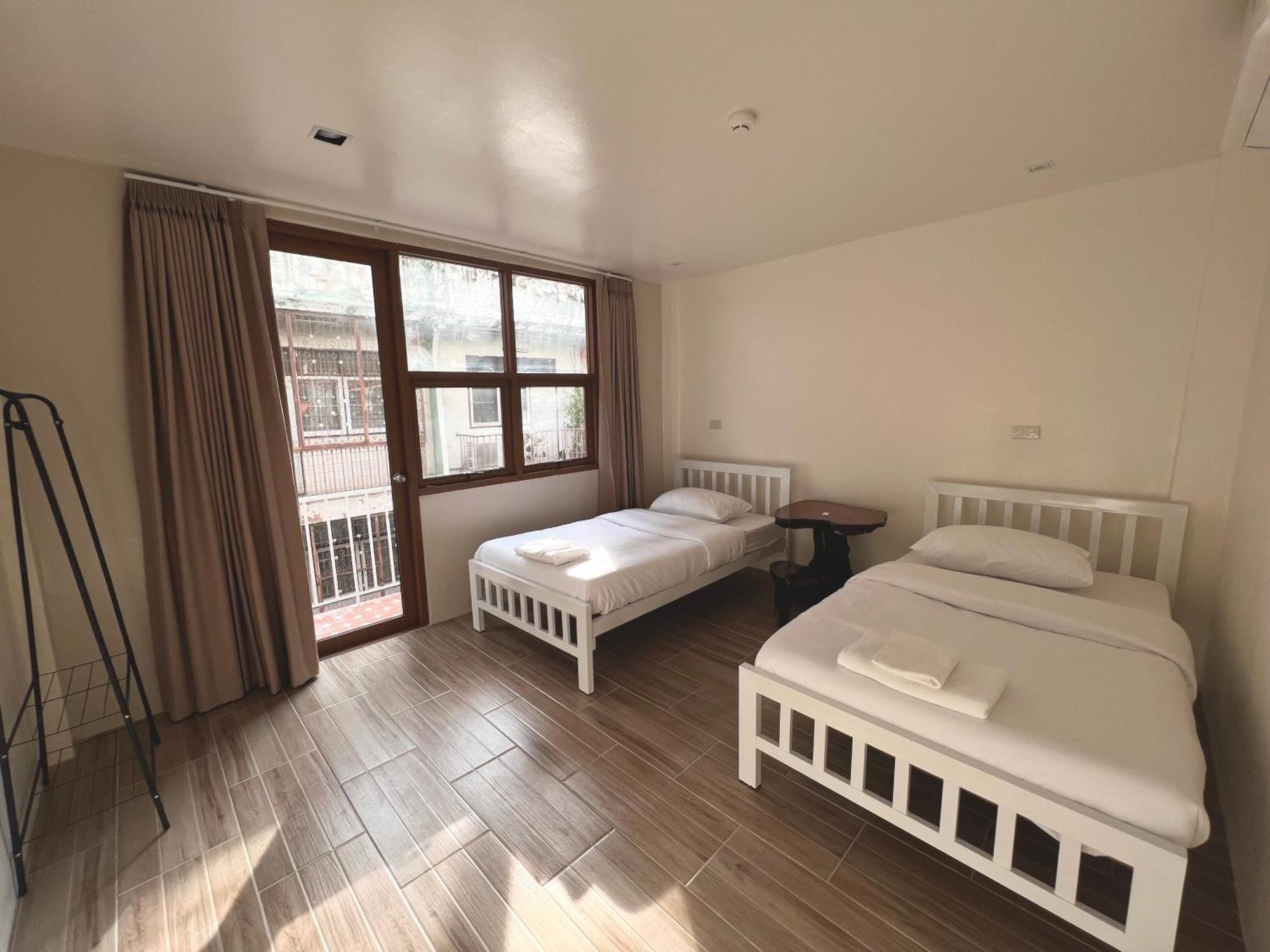 Krung Tone Hostel バンコク都 エクステリア 写真