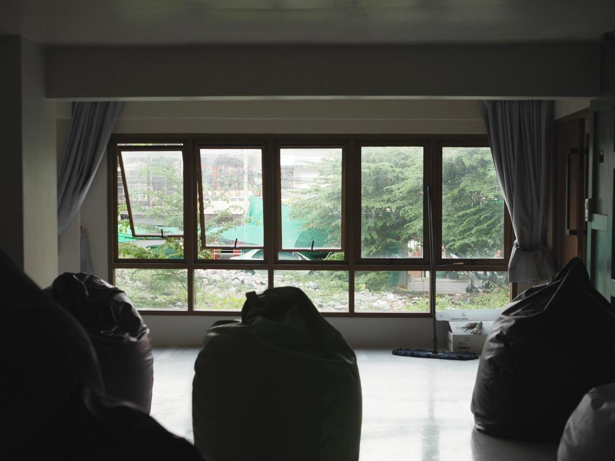 Krung Tone Hostel バンコク都 エクステリア 写真